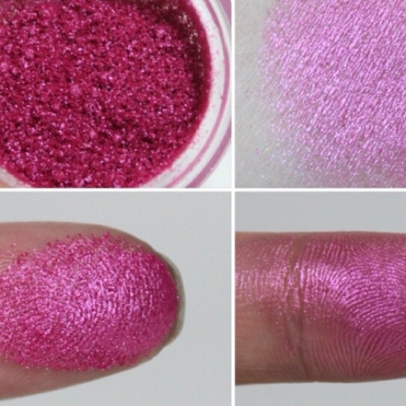 MAC Cosmetics Loose Color Powder *Fushia* - Picture 2 of 4